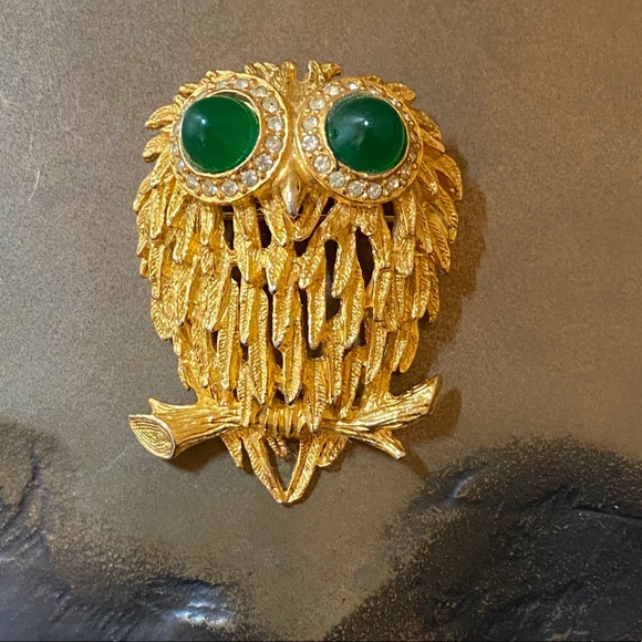 Vintage 60’s-70’s Gold OWL Green Eyes Brooch Pin - Picture 2 of 5